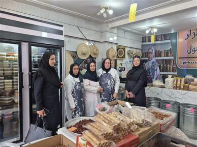 دوره آموزشی كارآفرینی و توانمندسازی زنان روستایی در پیربازار شهرستان رشت؛